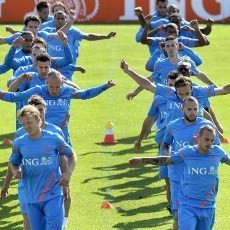 Lupakan Kegagalan Euro 2012, Belanda Harus Tatap Masa Depan