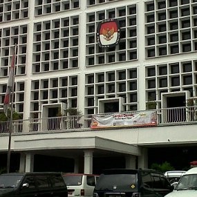 Komisi II Raker Dengan KPU Soal Dana Pemilu 2014