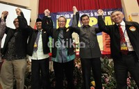 Hadir dalam kesempatan tersebut Effendy Choirie, Maruf Syamsudin, Harijanto Tohari.