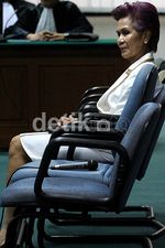 Miranda Dituntut 4 Tahun Penjara