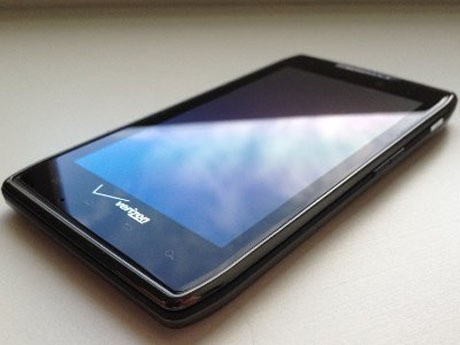 Smartphone Mana yang Lebih Tahan Lama?