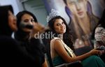 Ines Putri Raih Top 13 di Miss World 2012