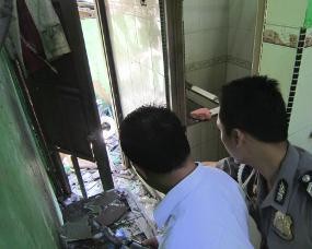 Tim Gegana Kembali Sisir Rumah Ledakan Maut di Pasuruan