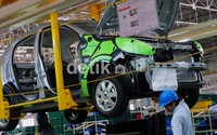 Sekitar 1670 karyawan diperkerjakan untuk membuat Mitsubishi Mirage. Dalam waktu 2 sampai 3 jam, pabrik ini mampu merampungkan 1 unit mobil, tentunya dengan bantuan mesin robot juga.