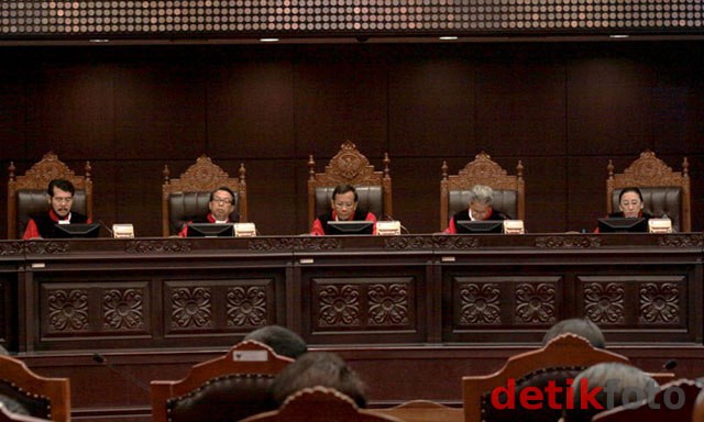 MK Putuskan Nasib Pilkada DKI Satu atau Dua Putaran Hari Ini