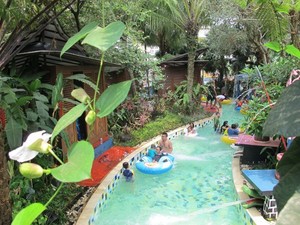 8 Water Park Paling Seru di Jabodetabek