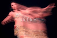 RAK dalam bahasa  Arab berarti tari sementara STAR berarti titik bercahaya tetap di langit malam. Sebagai nomina juga berarti bintang atau pemain utama.