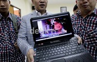 Menurut Habiburokhman, ternyata hal serupa dilakukan Fauzi Bowo. Foke, kata Habiburokhman, mengusir orang Betawi yang tidak memilih orang Betawi dengan mencabut KTP mereka. Menurut Tim Sukses Foke-Nara, ucapan tersebut hanya lelucon.