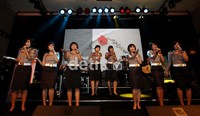 Zebra Cross Band yang malam itu tampil 8 orang membawakan lagu Cherrybelle yang berjudul Youre Beautiful.
