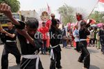 Warga Tanah Merah Gelar Pawai Sedekah Bumi