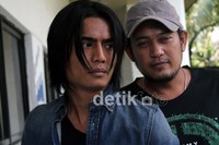 Rambut belah tengah Charly. Gus Mun/detikHOT.