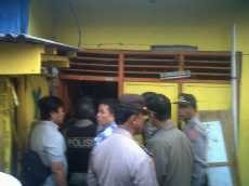 Geledah Rumah Thorik, Gegana Angkut Kantong Plastik & Tas Hitam