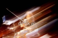 Setelah bertahun-tahun menetap dan tinggal disana, akhirnya ia bisa kembali pulang kampung berkat bakat musiknya.