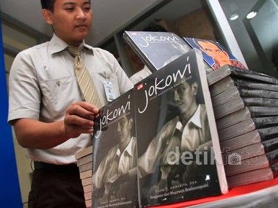 Peluncuran Buku Jokowi Spirit Bantaran Kali Anyar