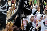 Para pendemo berharap supaya pemerintah AS lebih memahami masyarakat Muslim dengan menarik film yang dianggap menghina Nabi Muhammad itu.