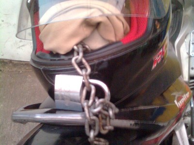 Helm Antimaling
