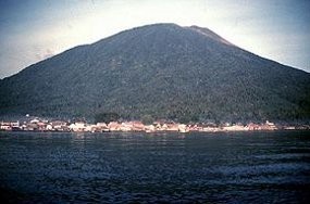 Meletus, Status Gunung Gamalama Dinaikkan dari Waspada ke Siaga