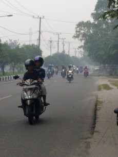 Ini Pemandangan Kota Palangka Raya yang Diselimuti Asap Pekat