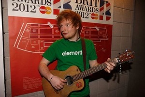 Album Ed Sheeran Paling Banyak Diunduh Secara Ilegal di Inggris