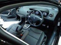 Sedan Mewah Peugeot 408