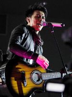 Konser 5 Negara di 2 Benua, Ariel Tetap Semangat