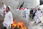 Bendera AS Dibakar di Depan Kedubes AS