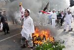 Bendera AS Dibakar di Depan Kedubes AS