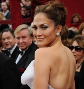 J-Lo Bicara Insiden Memalukan Ibunya Saat Bertemu Pangeran William