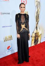 Nicole Richie Tampil Anggun & Seksi