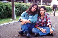 Hubungan asmara Ahmad Dhani dan Maia Estianti kini memang hanya sebuah kenangan. Baru-baru ini beredar di forum internet foto-foto masa lalu indah mereka. (dok. detikforum)