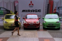 Mobil ini diperkuat dengan mesin MIVECn, DOHC berkapasitas 1.2 liter dengan 12-valve dan 3 silinder yang mengedepankan semangat Passion and Fashion sebagai ciri khasnya.