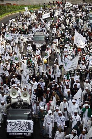 5 Pendemo Film Innocence of Muslims di Kedubes AS Dipulangkan