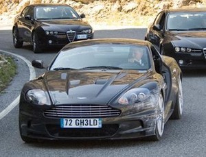Beckham dan Ronaldo Rebutan Mobil James Bond