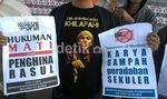 Kutuk Innocence of Muslim, Pendemo Injak-injak Bendera AS