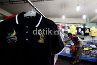 Selama perhelatan PON XVIII Riau 2012 berlangsung, pasar yang terletak di Jalan Ahmad Yani tersebut menjual baju dan pernak-pernik PON.