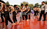 Pelajar tersebut kerap dikeluhkan warga Tambak, Manggarai karena meresahkan dengan sering terlibat tawuran.