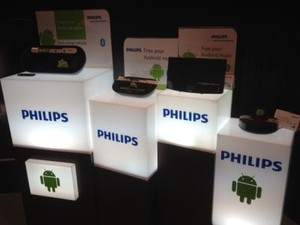 8 Docking Speaker Philips Rayu Pengguna Gadget