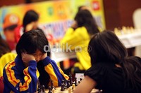 Pada pertandingan cabang olahraga standard perorangan putri PON XVIII Riau, KONI Jawa Barat mengharapkan WGM Irene Kharisma bisa menyumbangkan medali emas.