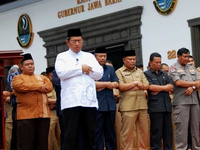 Gubernur Jabar Pimpin Salat Minta Hujan
