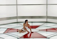 Alice sedang ditahan Umbrella Corporation. (Davis Films/Impact Pictures).