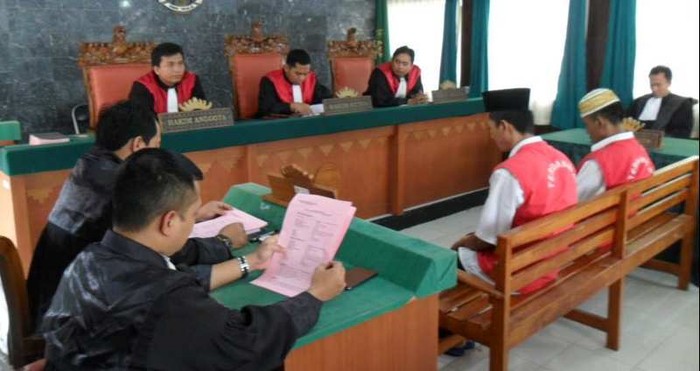 Hebat! Hakim Vonis Mati Enrizal Pembawa Ganja 3,5 Ton