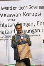 CT dan Jokowi Raih Soegeng Sarjadi Award