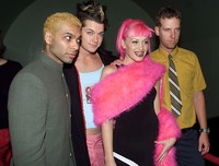 No Doubt saat hadir di 1999 VH1/Vogue Fashion Awards yang digelar di The Armory, New York City. Frank Micelotta/ImageDirect.