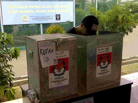 Berpakaian Rapi, 1.400 Napi Lapas Cipinang Antusias Nyoblos Cagub DKI