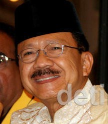 Sambangi Markas Pemenangan, Foke Disambut Salawat Badar