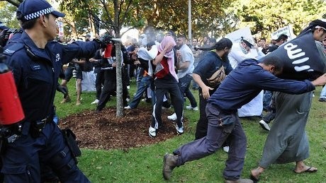Ratusan Demonstran Afghanistan Protes Kartun Nabi Muhammad