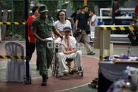 Beberapa penyandang disabilitas mendatangi TPS 58, Penjaringan, Jakarta Utara.