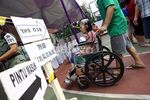 Penyandang Disabilitas Gunakan Hak Pilihnya