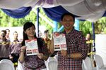 Berbaju Kotak-kotak, Ahok Nyoblos