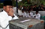 Nara Nyoblos Bareng Istri